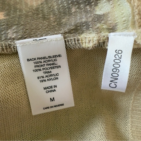 New York’s & Company button down sweater NWT Size: M - Picture 4 of 4